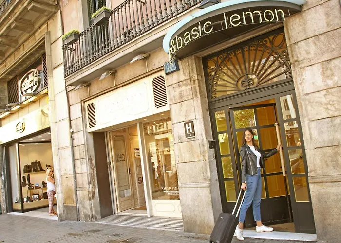 Chic & Basic Lemon Boutique Hotel